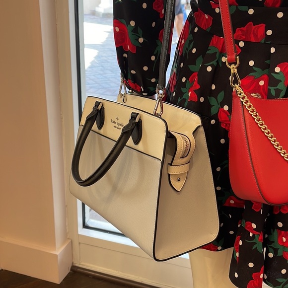 Kate Spade Madison Colorblock Saffiano Leather Medium Satchel
Platinum Grey
NWT - Picture 11 of 16